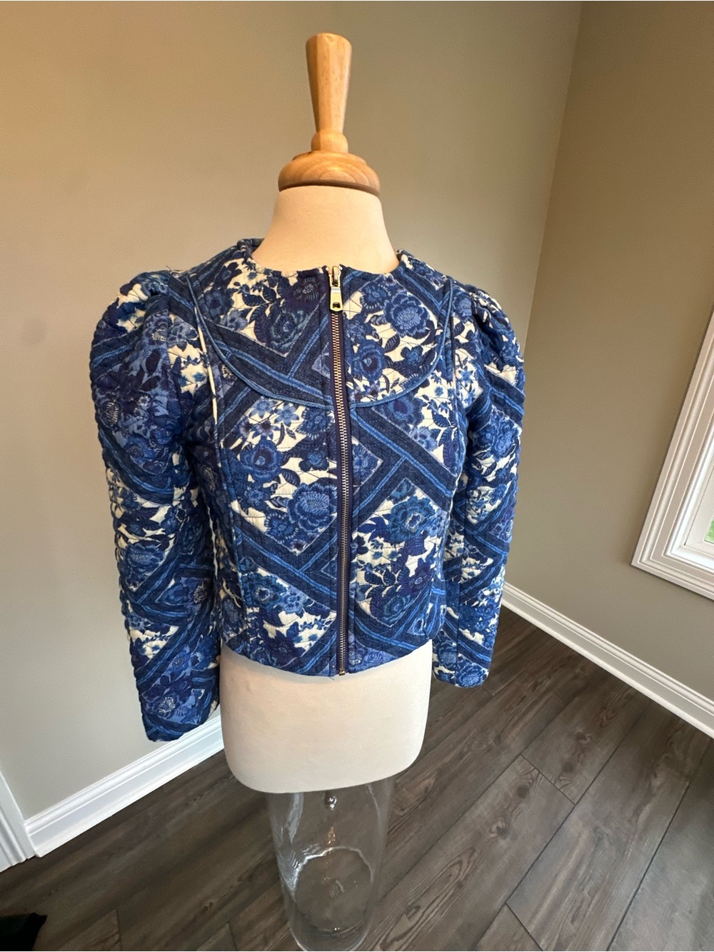 7 For All Mankind Blue Floral Quilted Zip Cropped Jacket